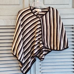 🖤Gemilli Junior's Poncho, Black & White Stripes, Size OS Gently Worn